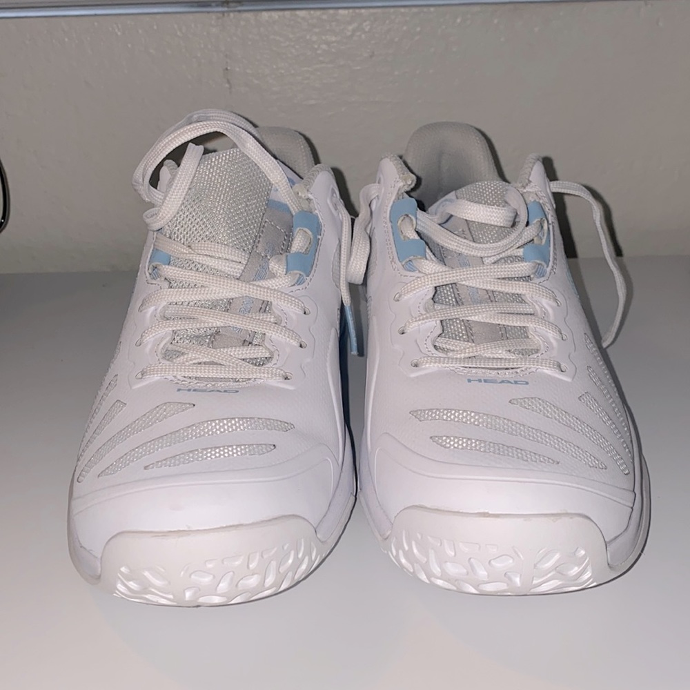 Brand new Head tennis court shoes